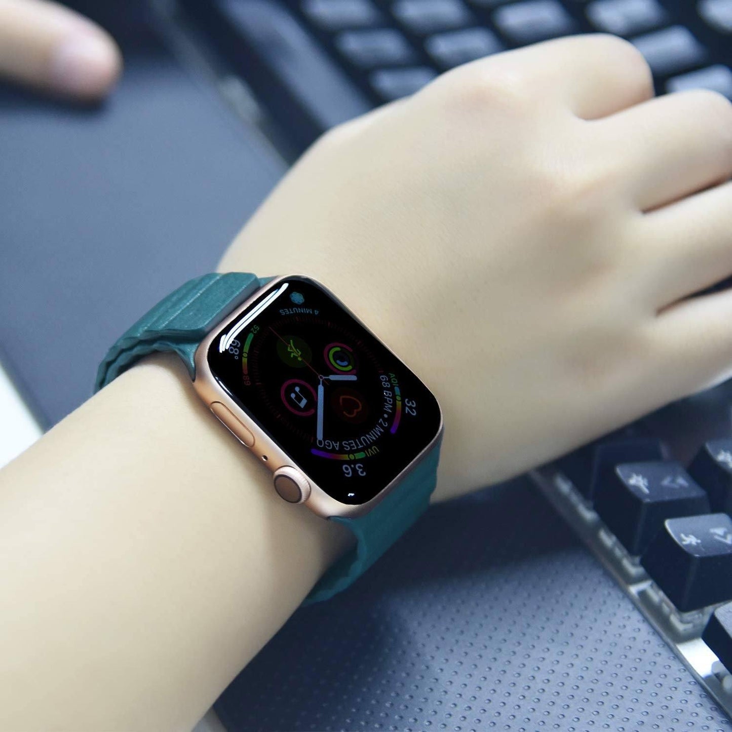 Apple Watch Bands - Leather Band - Magnetic | Leather Watch Band for Apple Watch ®
