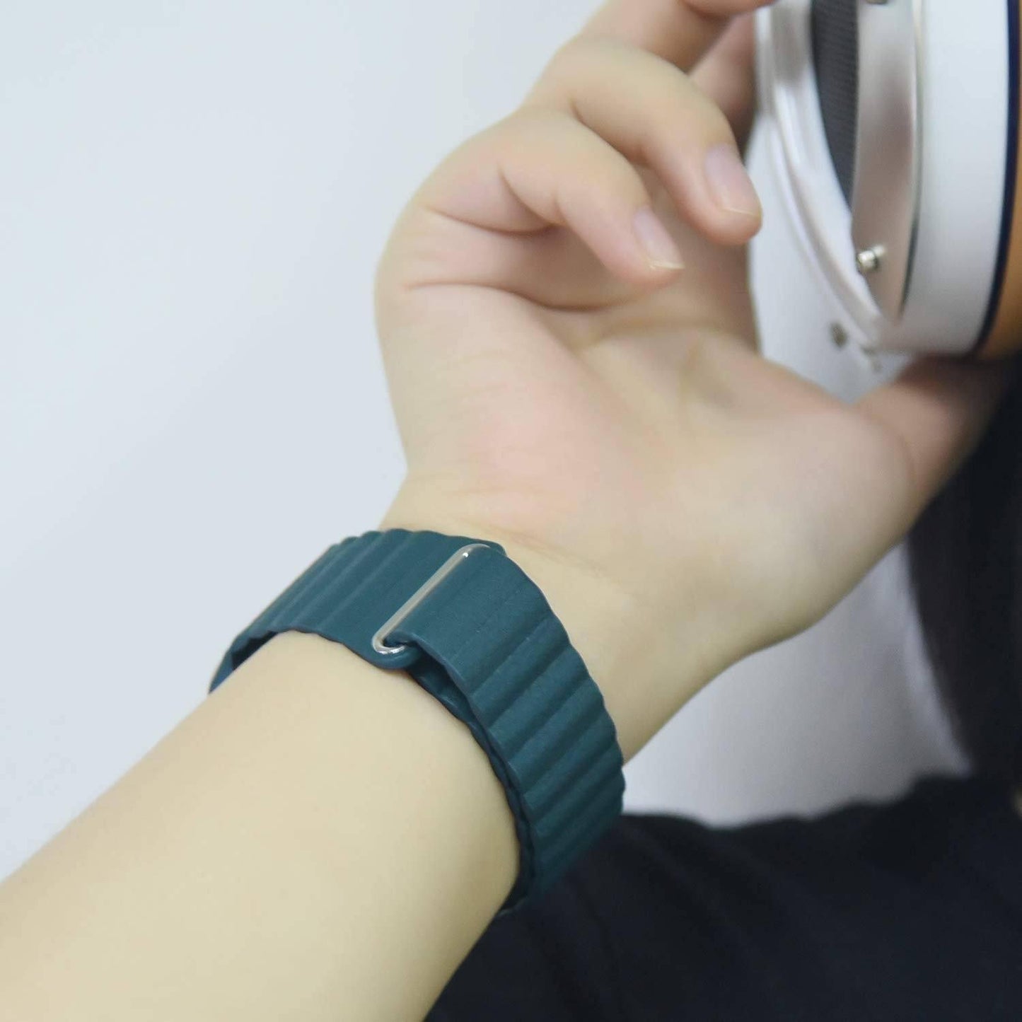 Apple Watch Bands - Leather Band - Magnetic | Leather Watch Band for Apple Watch ®